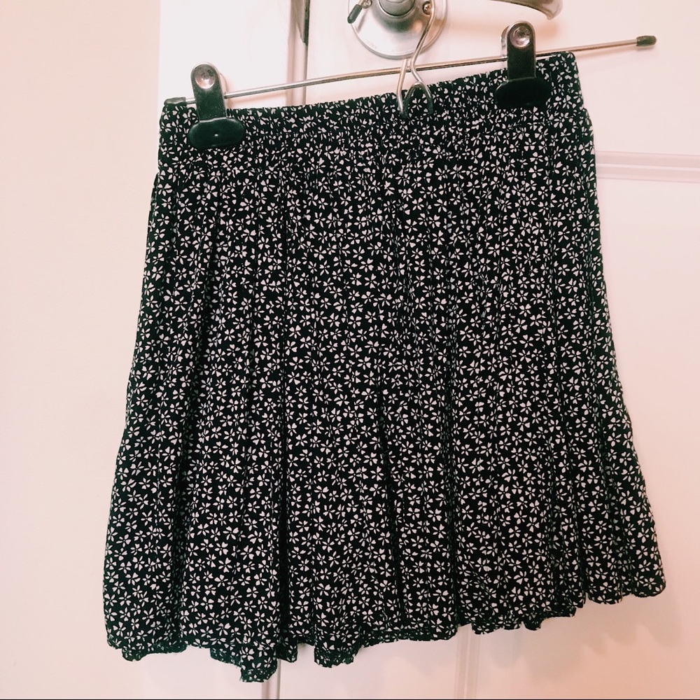Brandy Melville Bow Mini Skirt